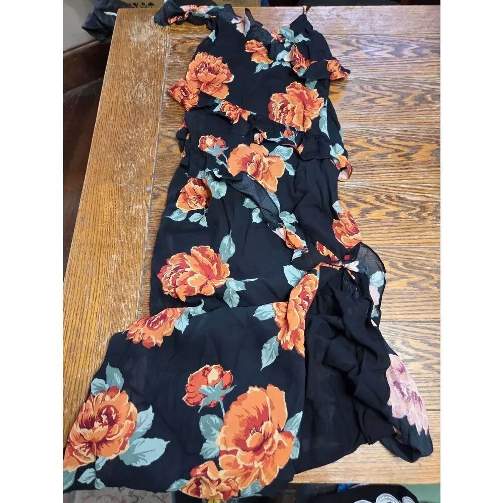 Reformation ElysiaโMaxi Dress Consuelo black floral Size 2
